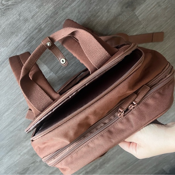 BEIS The Expandable Backpack
in Maple - Picture 10 of 12